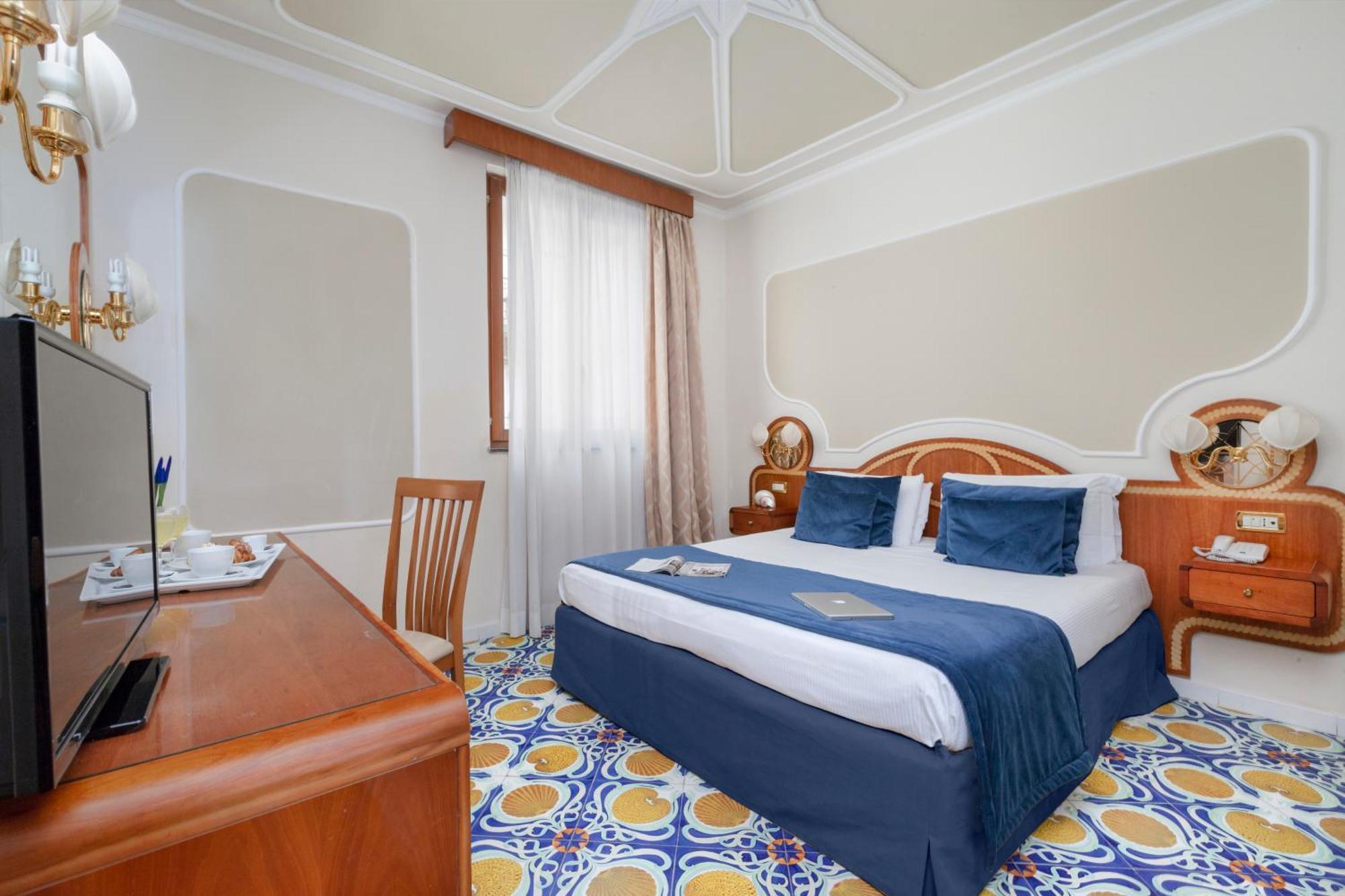 Double or Twin Room with Partial Sea View,1651162920:JPEG